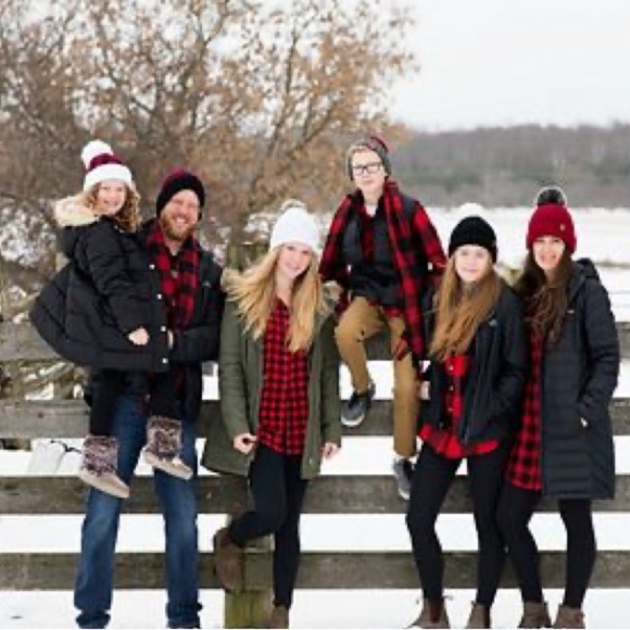 Family “Plaid” Photoshoot Bundle (4 Items) - Picture 14 of 16